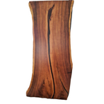 Masa lemn masiv nuc si rasina epoxidica dintr-o singura bucata, pentru 12 persoane.