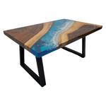 Masuta cafea din lemn masiv de nuc si rasina epoxidica perfecta pentru living sau birou