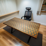 Masa Led, lemn de nuc cu insertie de rasina epoxidica tip fagure si si becuri led touch sensitive