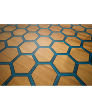 Blat masa de birou din lemn de nuc si rasina epoxidica tip fagure cu banda led cu senzori la atingere